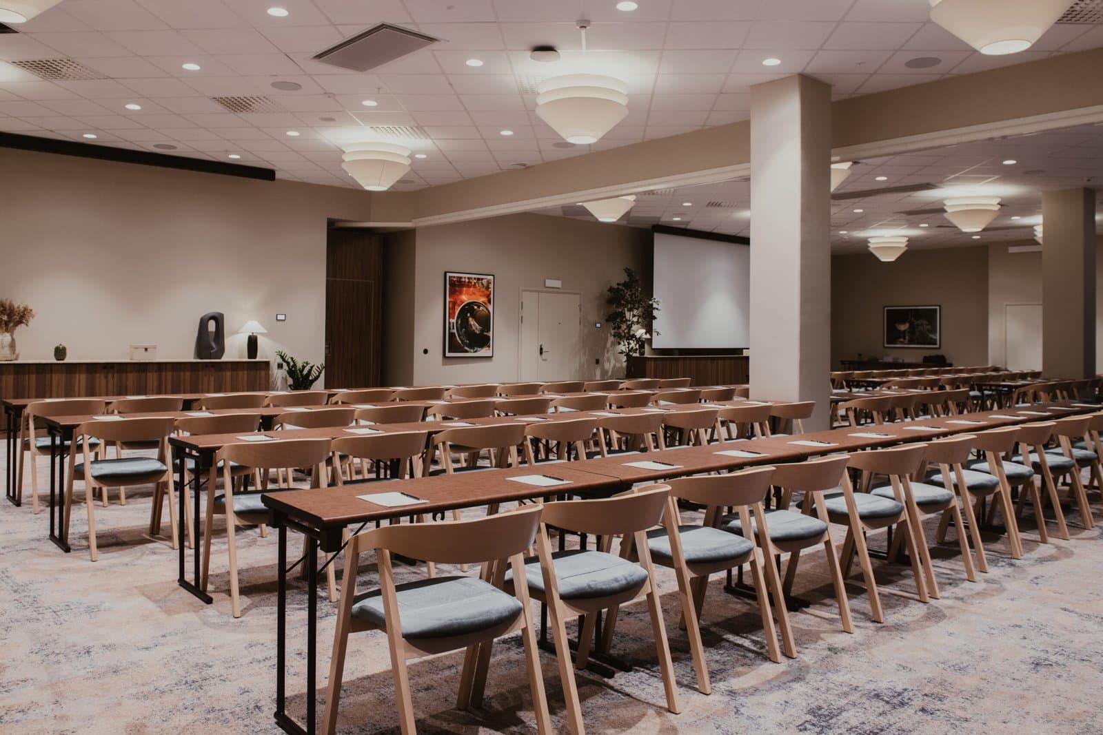 Hernö Gin Hotell — konferensanläggning med presentationsteknik